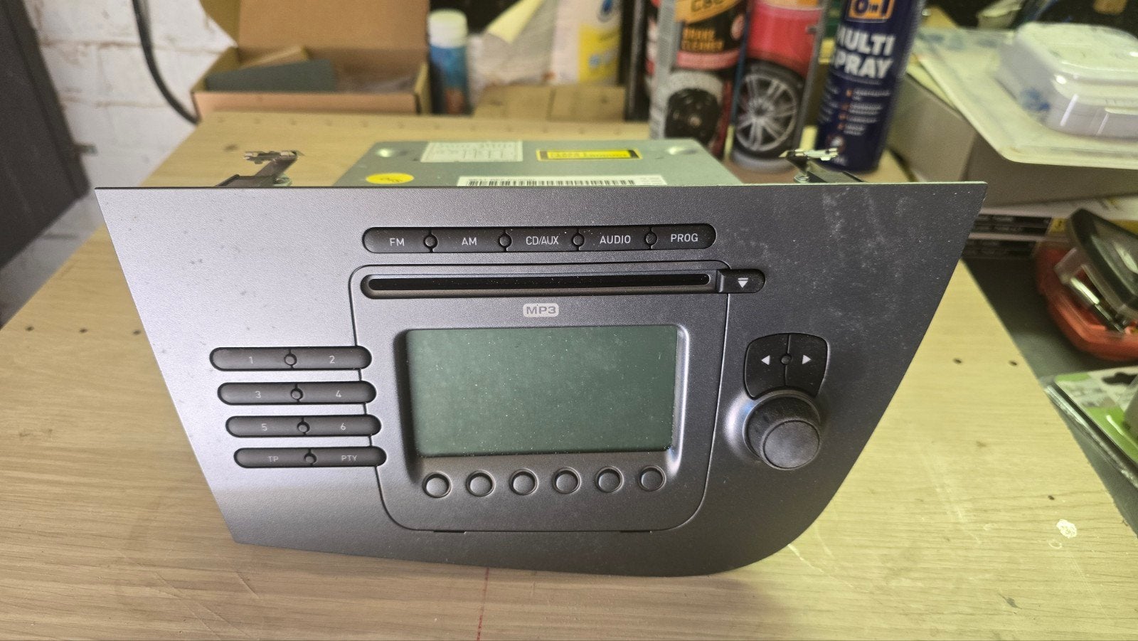Originele SEAT CD/MP3/AUX autoradio — Ref 1P1035186B, Auto diversen, Autoradio's, Ophalen of Verzenden, Zo goed als nieuw