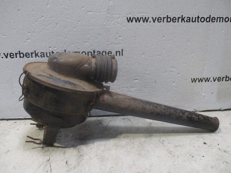 BOITIER FILTRE À AIR / 8 (W115) (08-0060947802), Mercedes-Benz, Utilisé, Dialog.mb@mercedes-benz.com, Mercedes-Benz AG