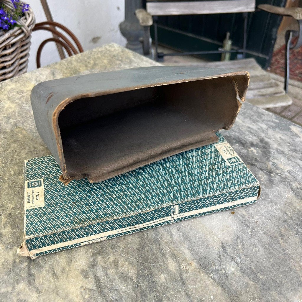 VW dashboardkastje ovaal Beetle 53-57 Zwitter, Auto diversen, Auto-accessoires, Gebruikt, Ophalen of Verzenden