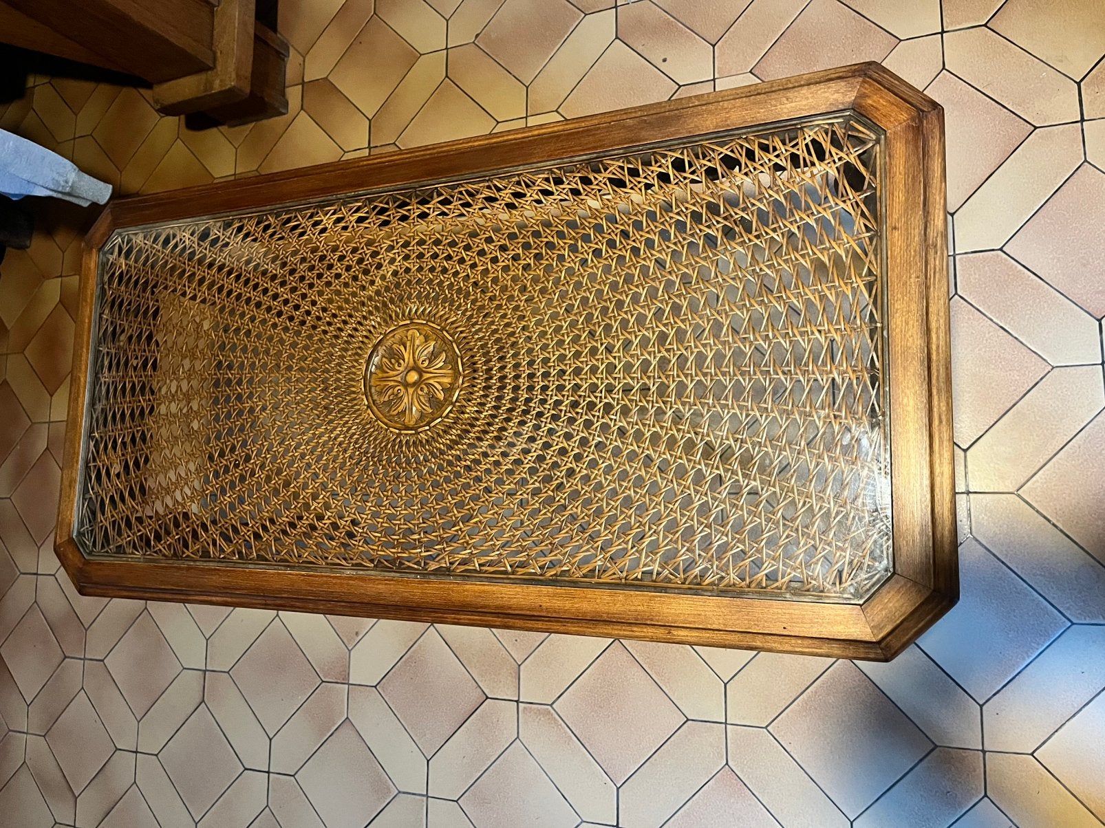 Table en bois et canage sculté ( hêtre ) vintage, Enlèvement ou Envoi, Comme neuf, Bois