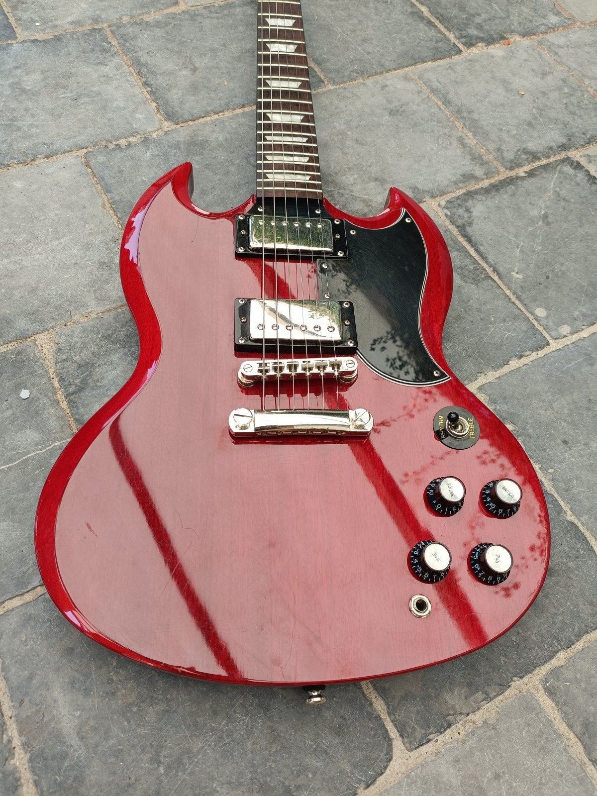 Epiphone SG, Musique & Instruments, Instruments à corde | Guitares | Électriques, Epiphone