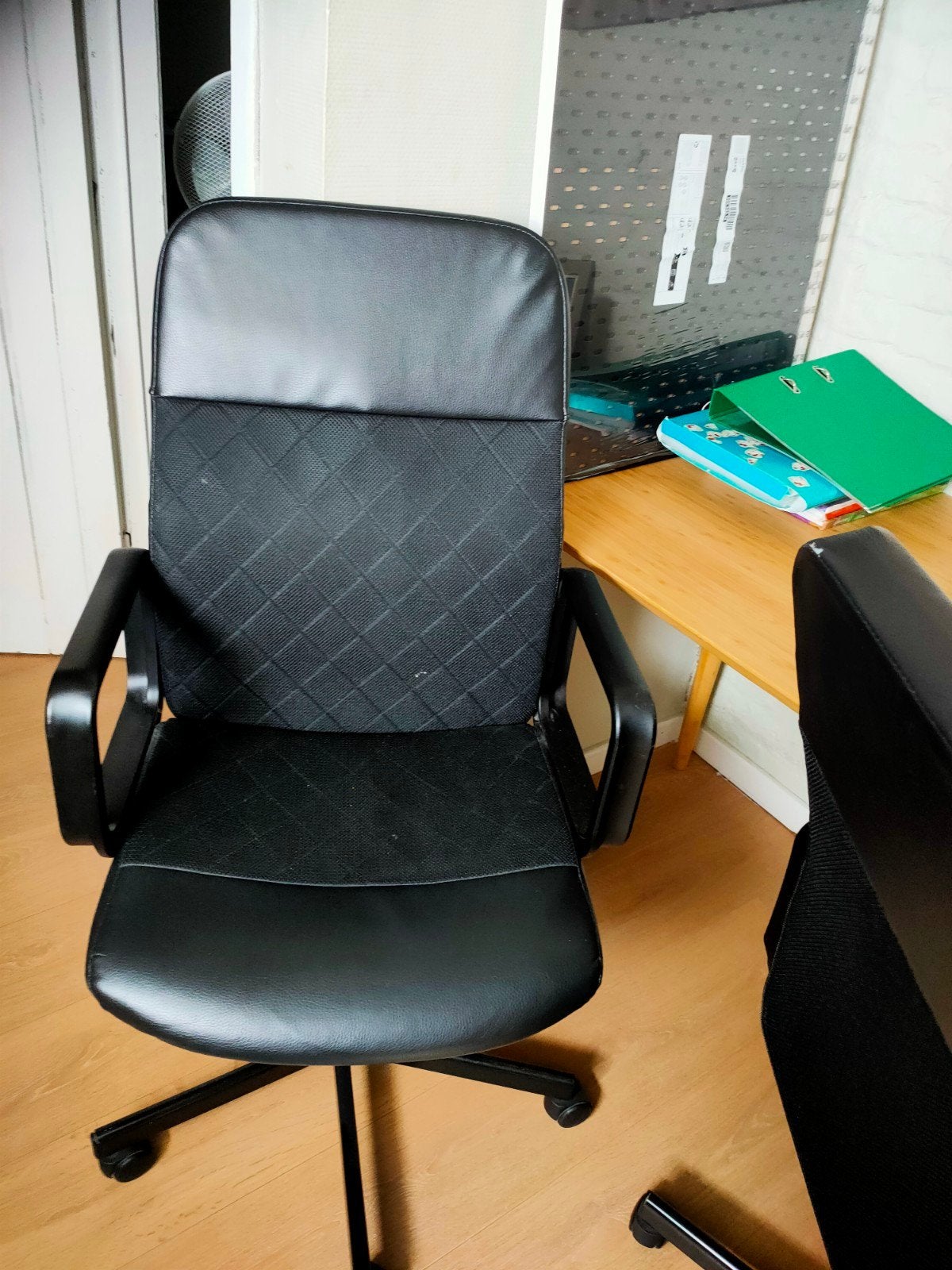 chaise ikea, Maison & Meubles, Enlèvement, Comme neuf, Noir, Chaise de bureau