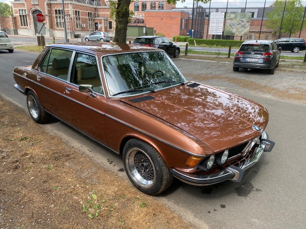 1975 BMW E3 2.8L te koop/te ruil, Autos, Oldtimers & Ancêtres, Achat, Boîte manuelle, Particulier, Brun