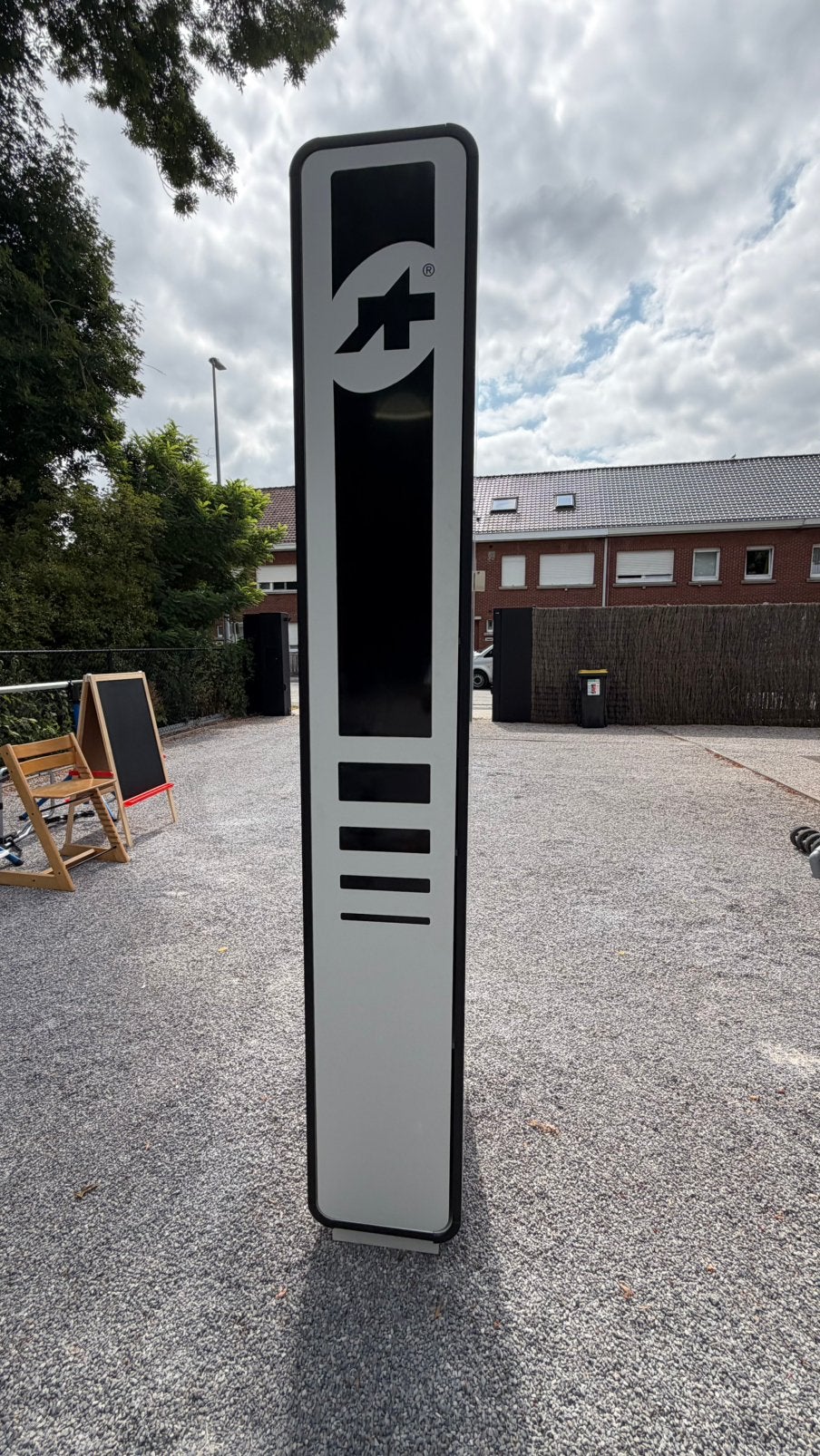 Kast ‘assos’ fietsmerk, Enlèvement ou Envoi, Comme neuf