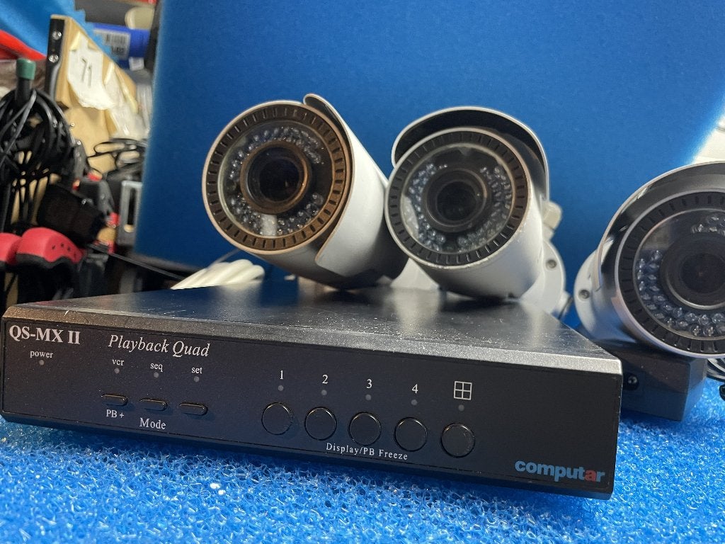 3 x CAMÉRA COULEUR CCTV BNC + CONTRÔLEUR, Enlèvement, Comme neuf, Caméra extérieure
