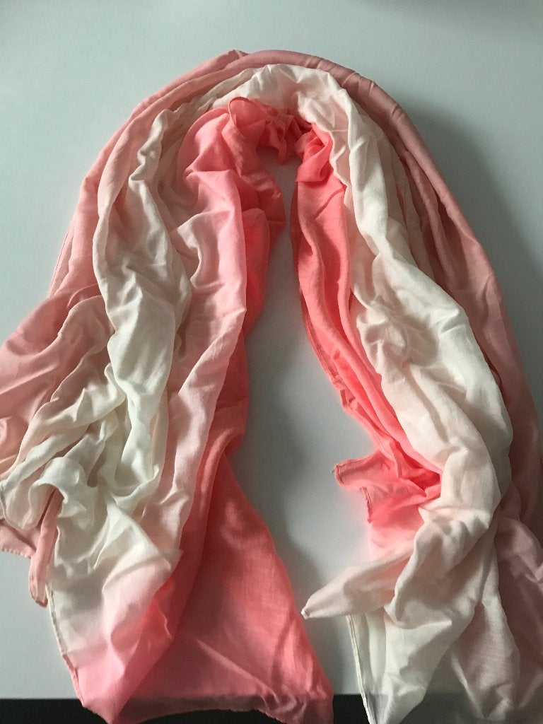 Roze sjaal, in perfecte staat!, Kleding | Dames, Maat 38/40 (M), Ophalen of Verzenden, Zo goed als nieuw, JBC.