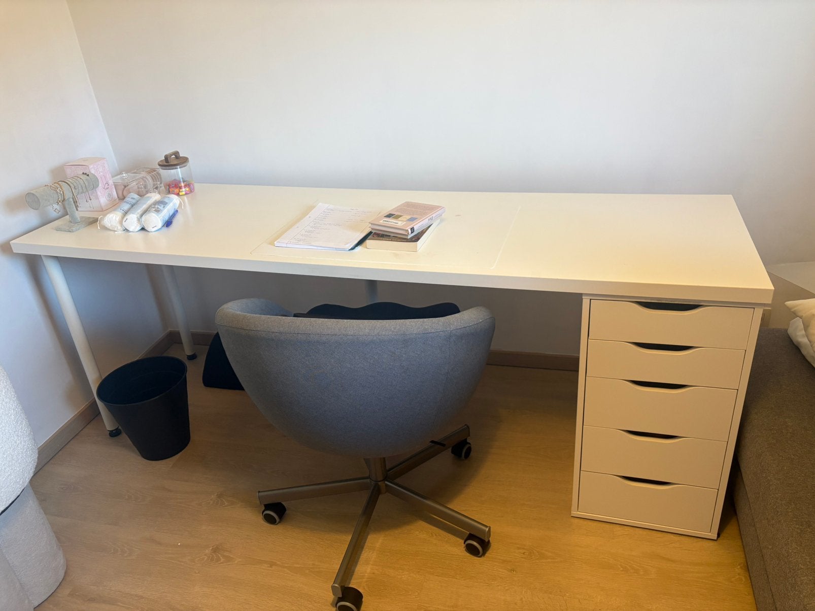 Bureau ikea wit, Ophalen, Zo goed als nieuw, IKEA, Wit