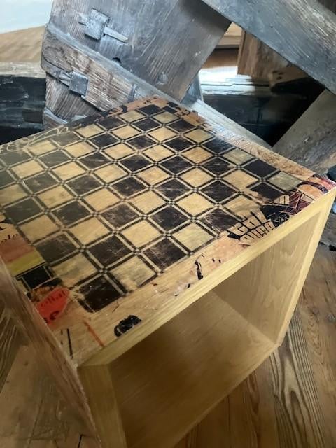 TABLE D'APPOINT/BIBLIOTHÈQUE/ESCALIER EN BOIS 40/40/40 CM, Maison & Meubles, Tabourets, Utilisé, Bois, Enlèvement