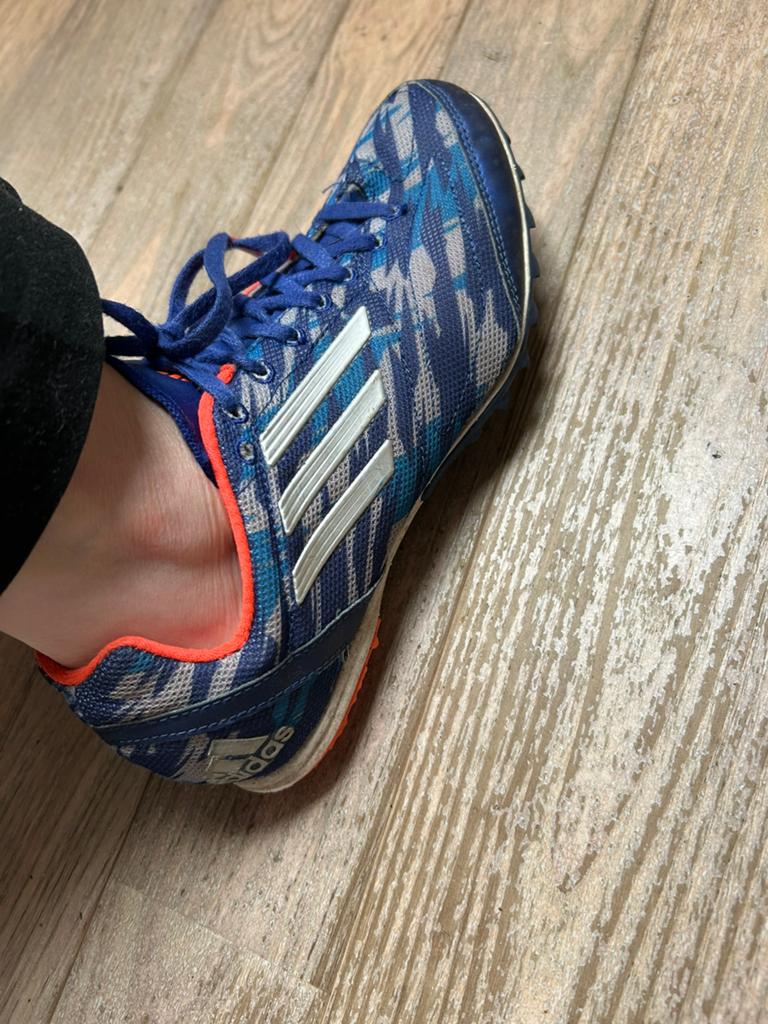 Spikes Adidas maat 41, Sport en Fitness, Loopsport en Atletiek, Gebruikt, Spikes, Hardlopen, Ophalen