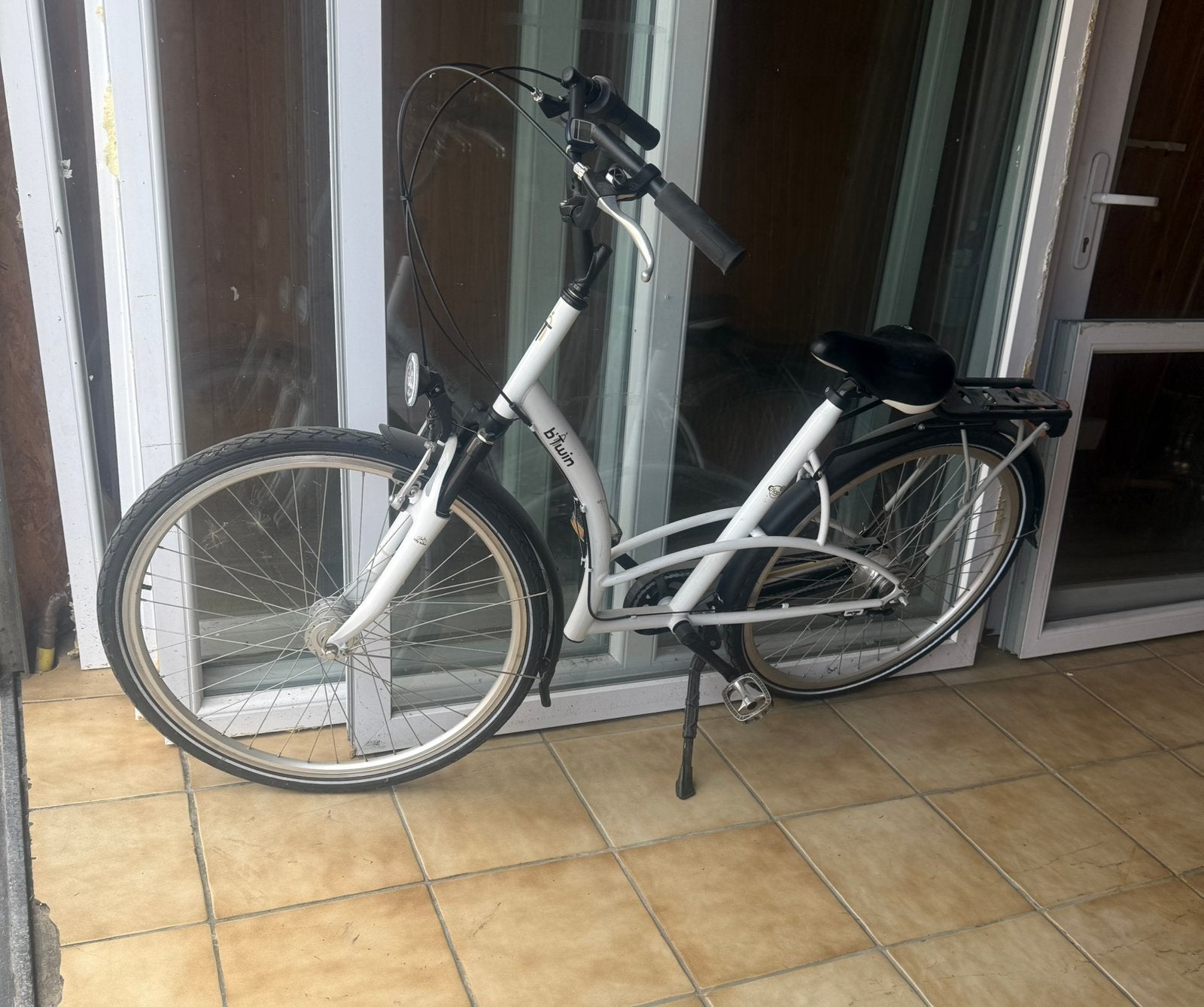 Damesfiets in heel goed staat, Fietsen en Brommers, Elektrische fietsen, Ophalen, Zo goed als nieuw