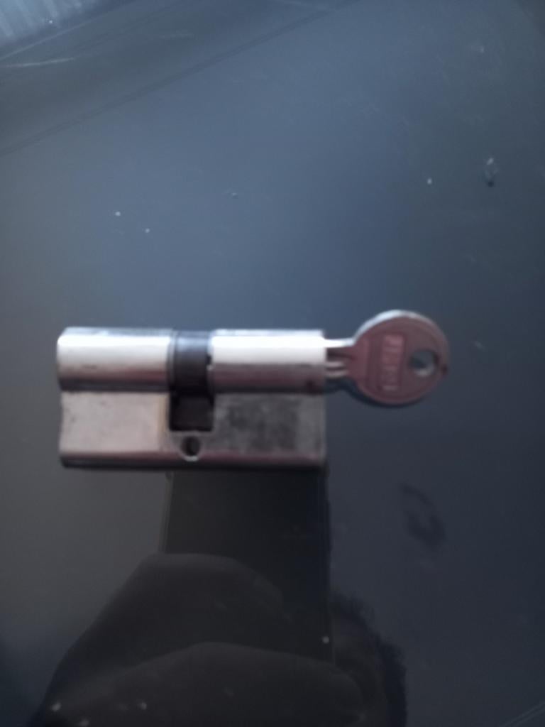 cilinder met 1 sleutel 30mm/30mm, Ophalen