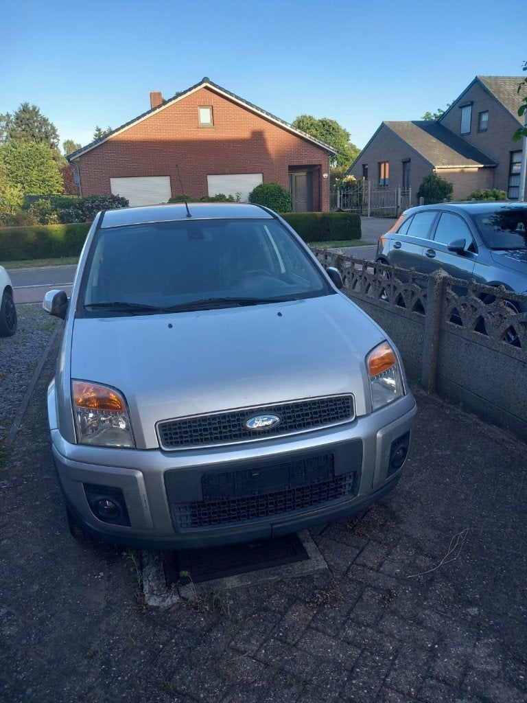 ford fusion, Auto's, 4 deurs, Zwart, 1400 cc, Particulier