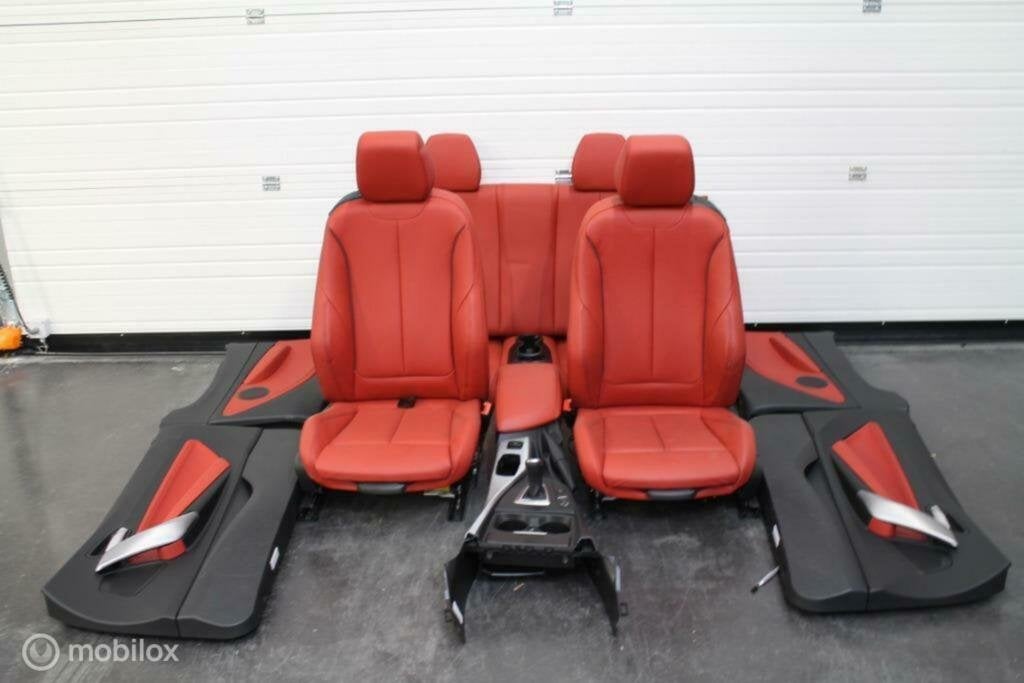 Intérieur rouge cuir BMW 2 serie cabrio f22 f23 f87 2013-...
