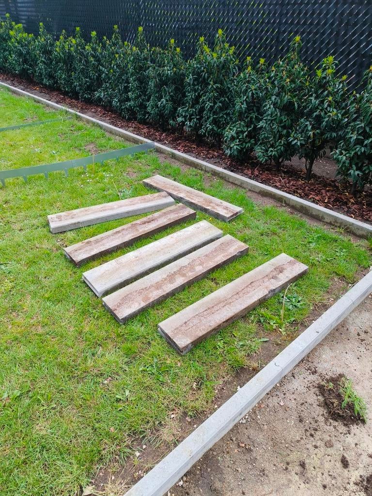 Borduren 100x20x6 30 meter beschikbaar gratis, Ophalen