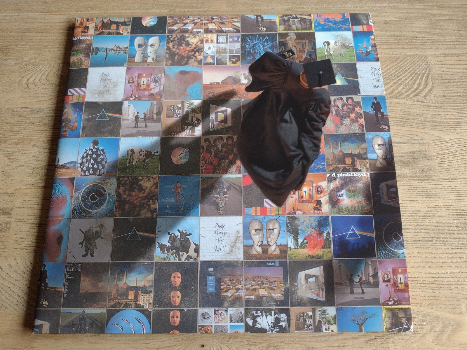 2 LP PINK FLOYD: A FOOT IN THE DOOR-THE BEST: 2016 klaphoes, LP, Progressive Rock, Ophalen of Verzenden, Zo goed als nieuw