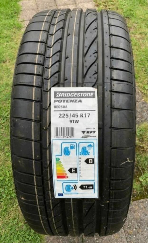 Nieuwe Bridgestone Potenza RE050A - 225/45 R17 91W, Auto-onderdelen, Banden en Velgen, Ophalen, 17 inch, Band(en), 225 mm
