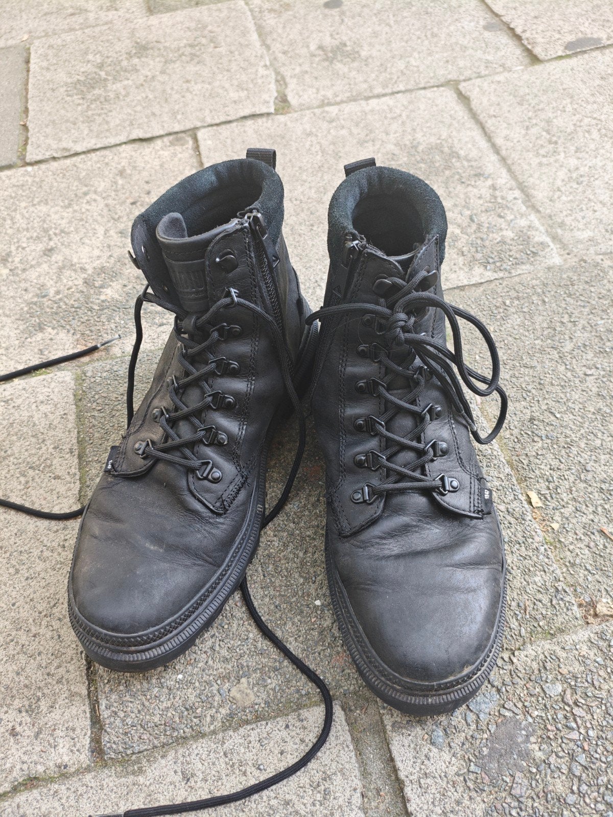 Palladium Pallatrooper Hiker Leather M:42, Ophalen
