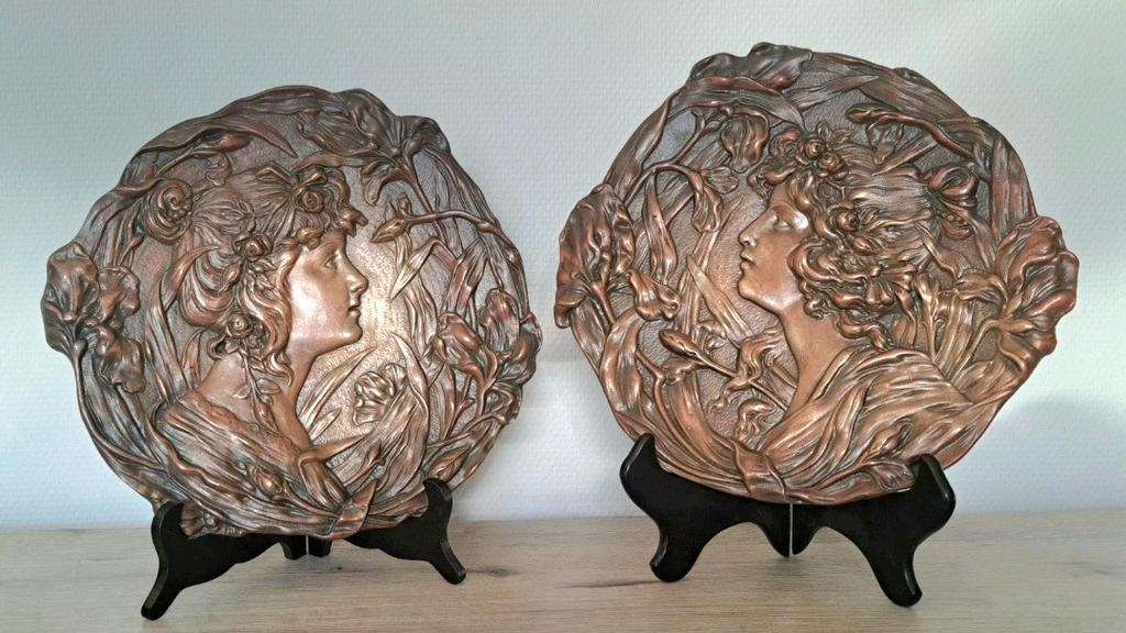Art Nouveau wandplaten brons basreliëf Mucha, Antiek en Kunst, Antiek | Brons en Koper, Ophalen of Verzenden, Brons