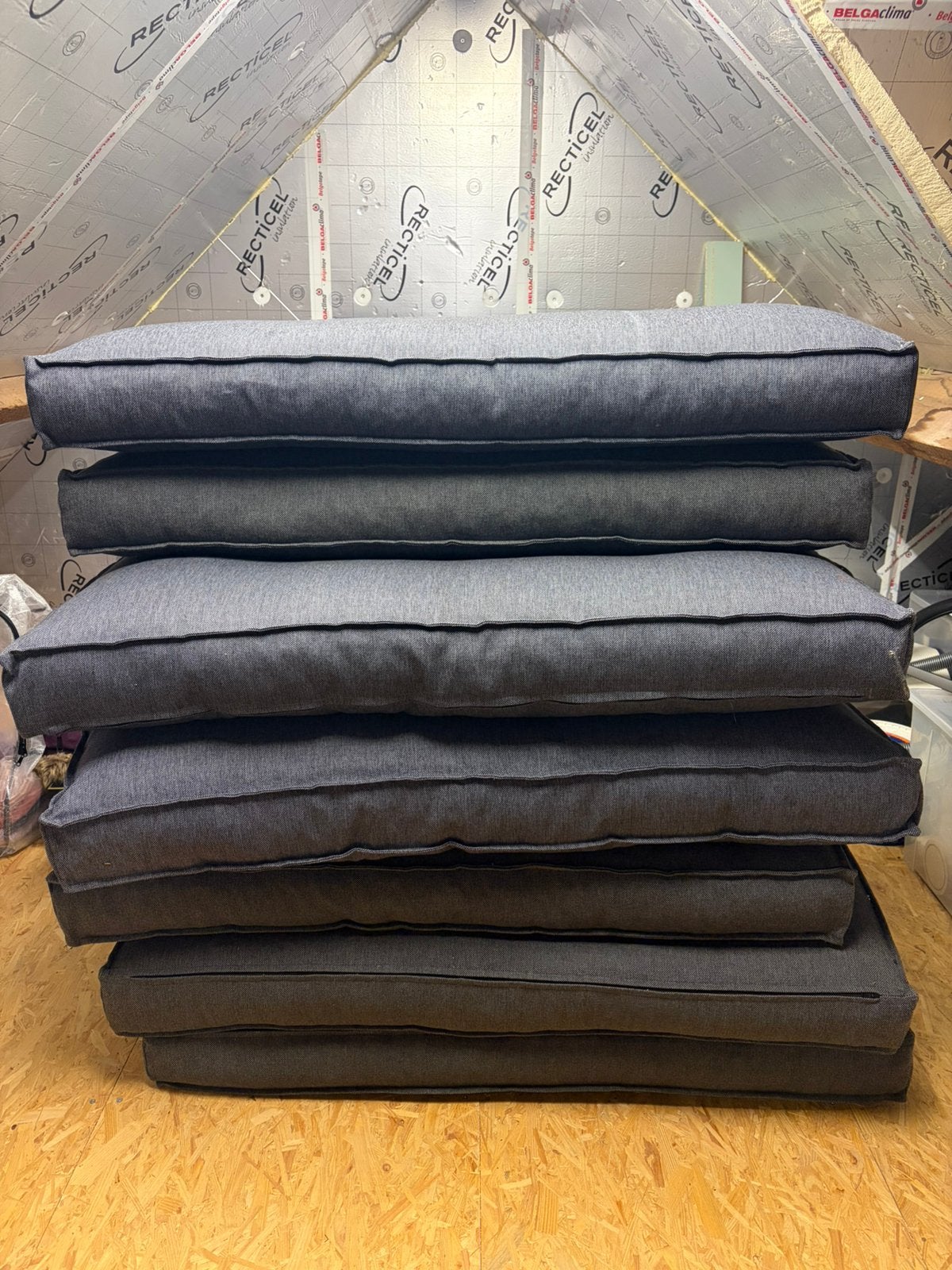Ensemble de coussins en palette gris, Enlèvement, Utilisé