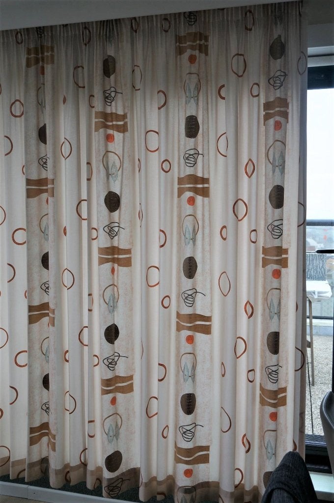 Gordijnen, Huis en Inrichting, Stoffering | Gordijnen en Lamellen, Ophalen, Crème, 200 cm of meer, Zo goed als nieuw