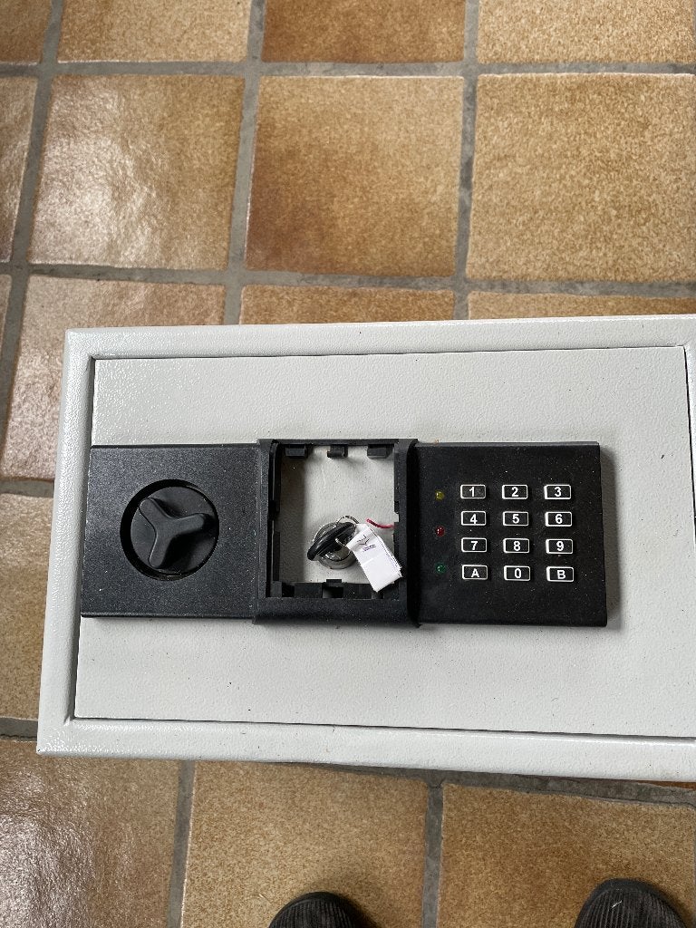 metalen kluis, Ophalen