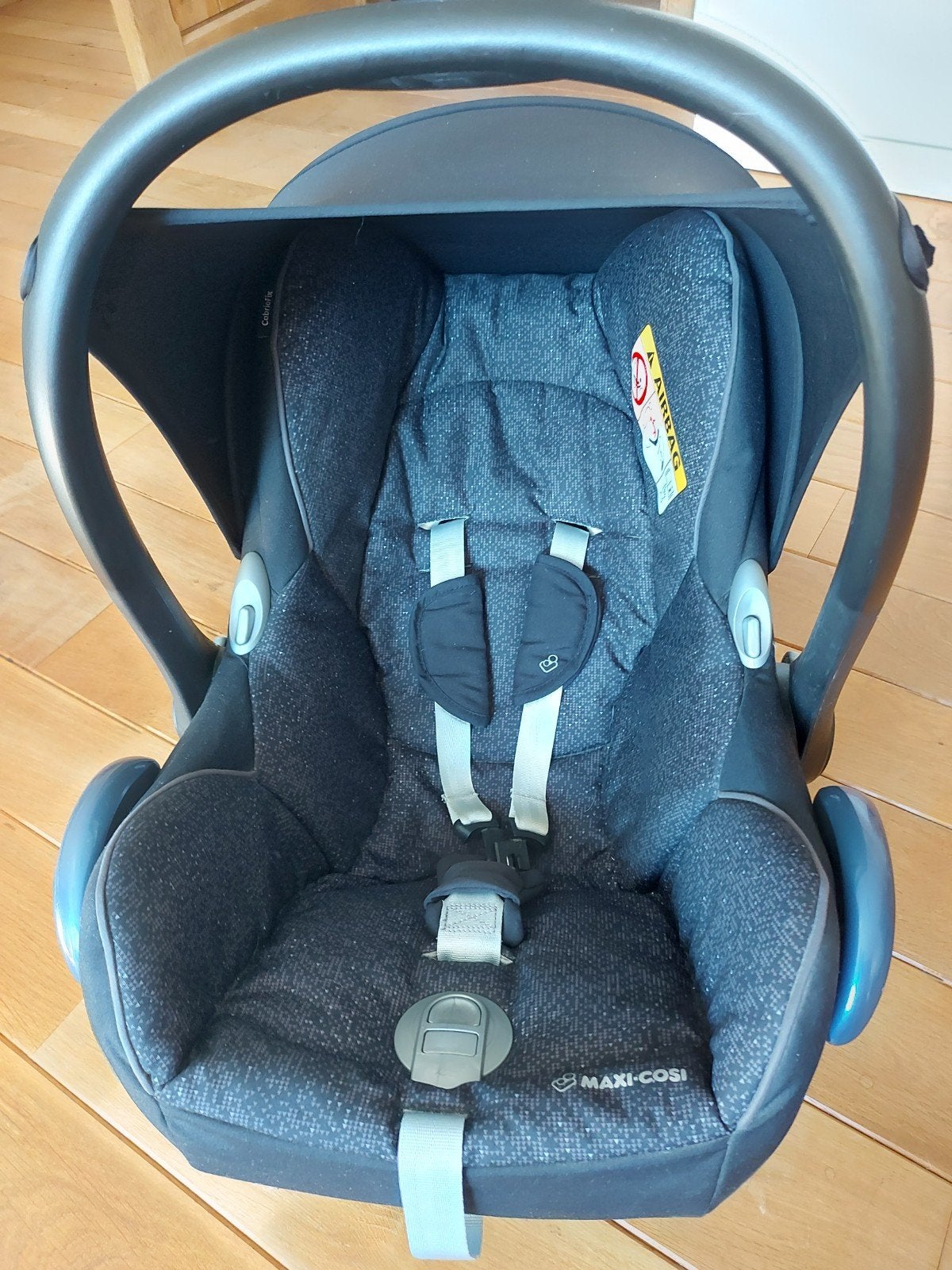 MaxiCosi CabrioFix autostoel, Enlèvement
