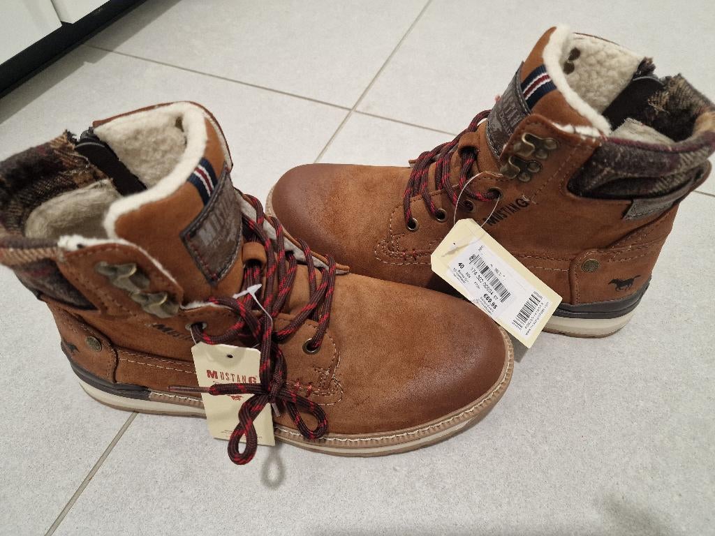 Schoenen Mustang Boots Maat 40 NIEUW, Kleding | Heren, Schoenen, Bruin, Boots, Nieuw, Ophalen of Verzenden