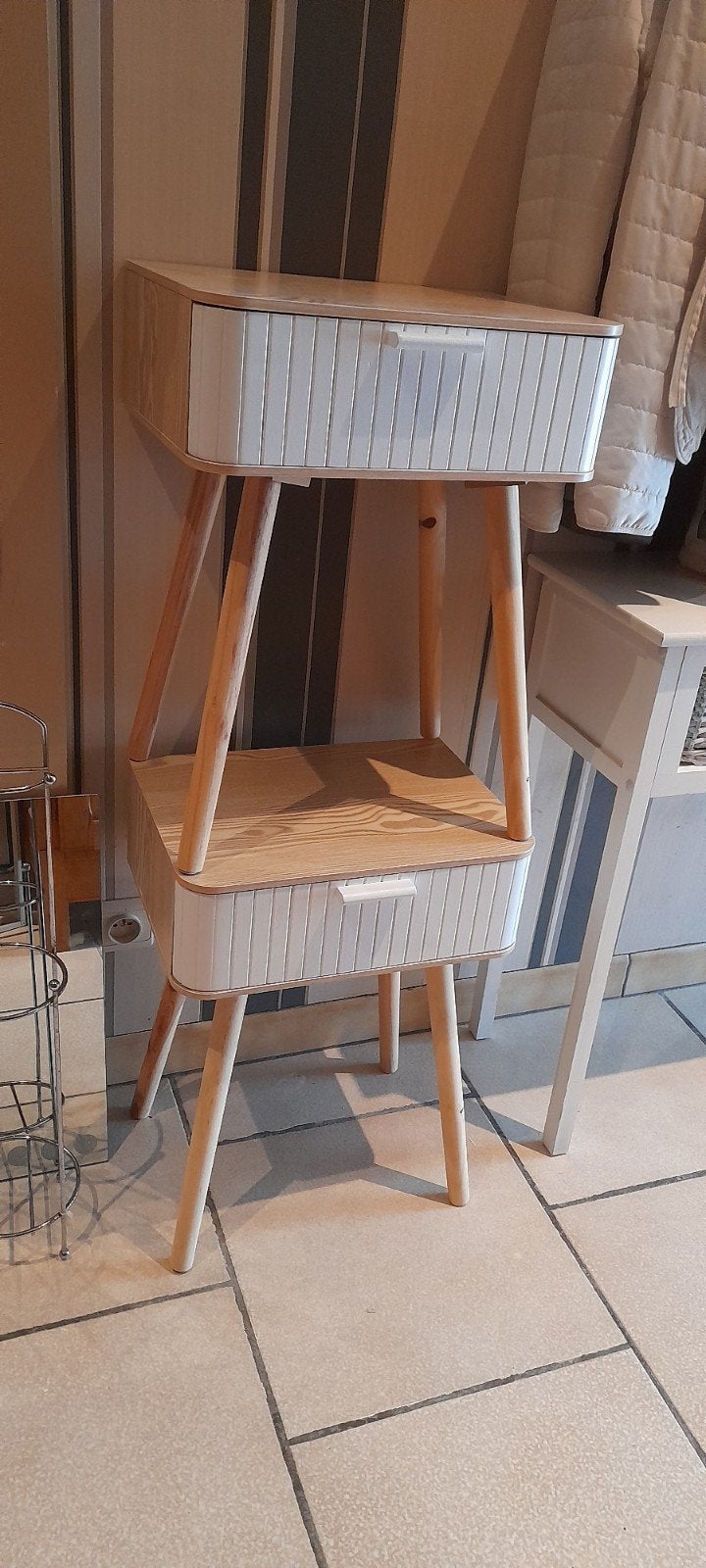 2 nieuwe nachtkastjes, Enlèvement