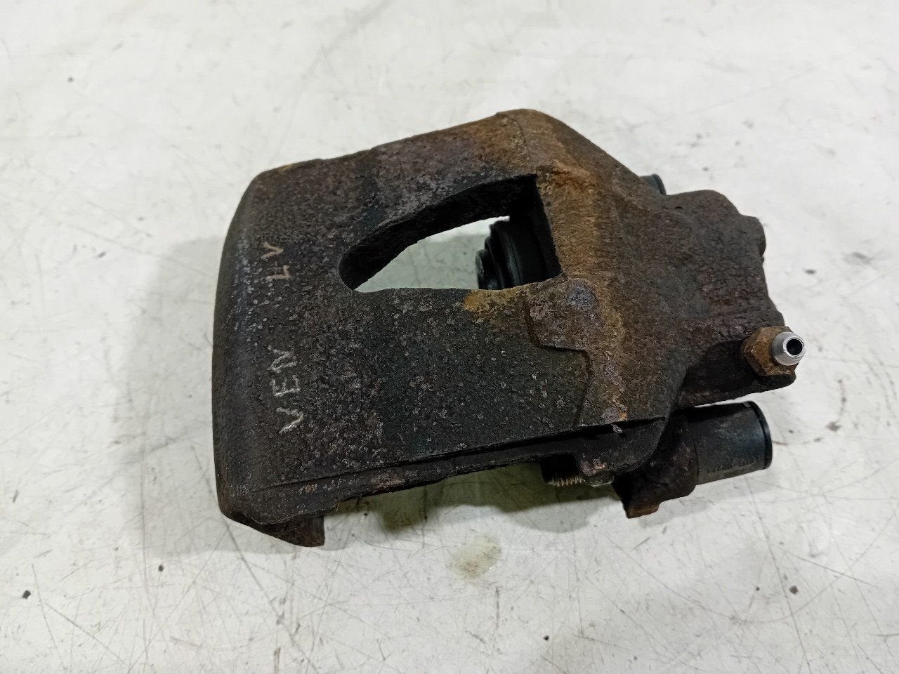 Remklauw links voor Skoda Fabia, Onderdelen@venauto.nl, Van der Ven Autorecycling B.V., Gebruikt, Ettenseweg 76, 4706 PB Roosendaal, The Netherlands