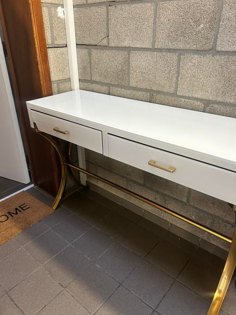 Commode Moderne, Enlèvement, Métal
