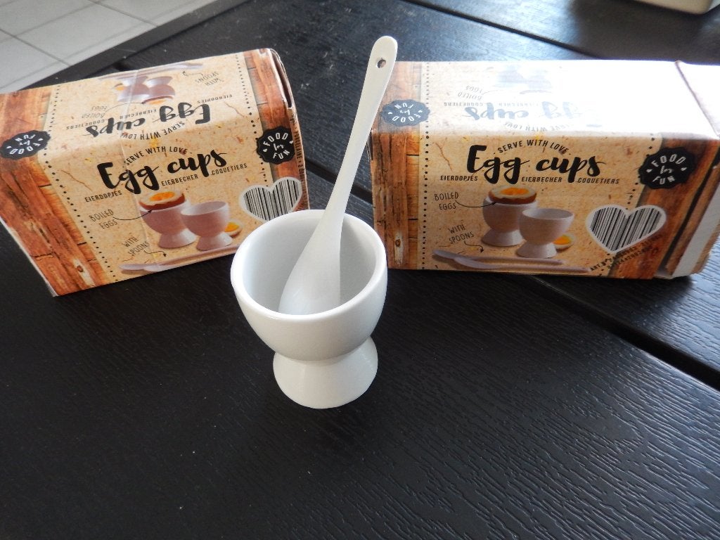 4 stenen eierdopjes met lepeltjes (zgan), Enlèvement ou Envoi, Comme neuf, Pichet