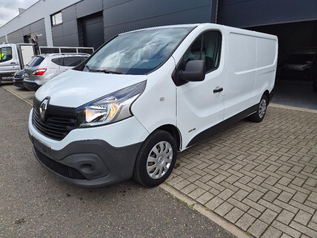 RENAULT TRAFIC, Euro 5, Achat, 3 places, Noir