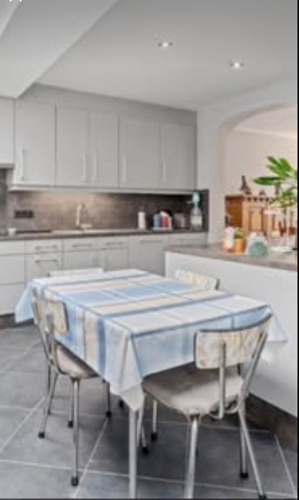 Table extensible avec 4 chaises, Enlèvement, Comme neuf