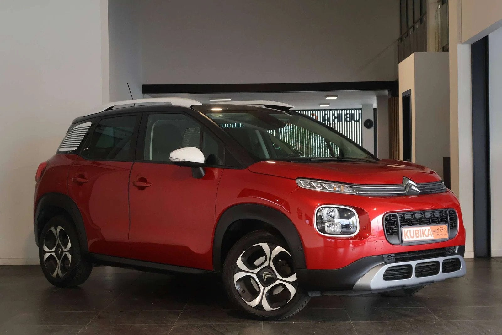 Citroën C3 Aircross 1.2 PureTech Keyless DodeH LijnA Garant, Autos, Rouge, Détection des panneaux routiers, Achat, Euro 6