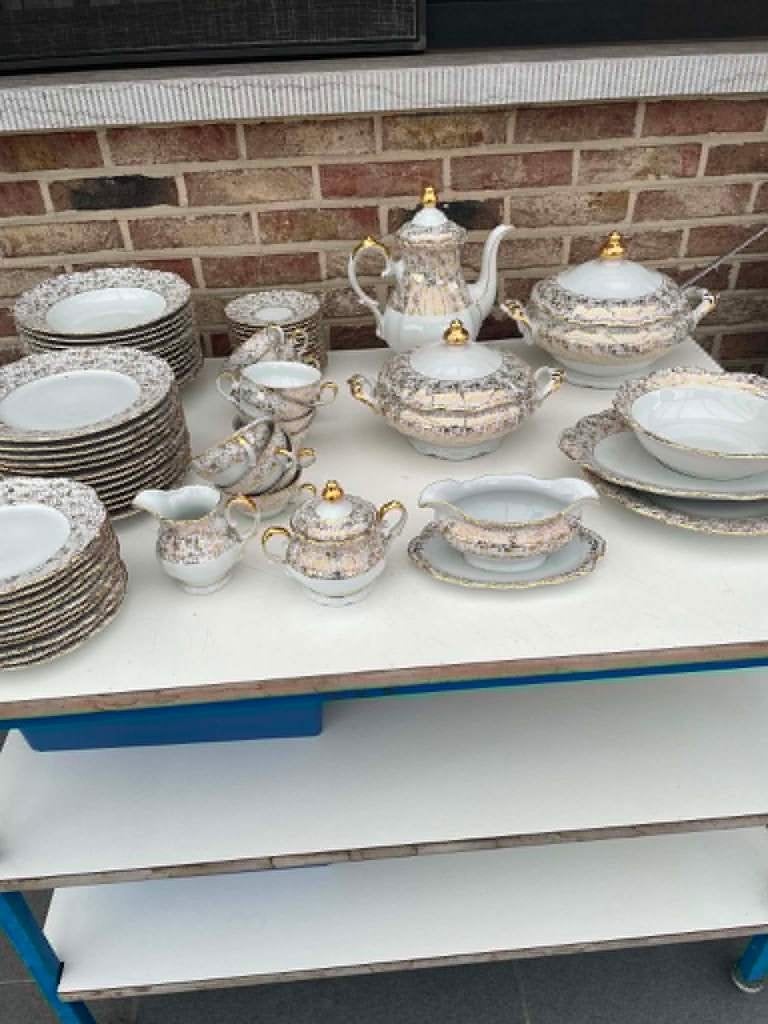 12-persoons Bavaria porseleinen servies – met gouddecor, Antiquités & Art, Antiquités | Services (vaisselle) complet, Enlèvement