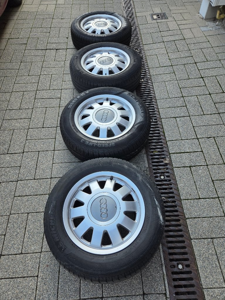 4 JANTES ORIGINE AUDI AVEC PNEUS 195/65R15, Autos : Pièces & Accessoires, 15 pouces, Pneus et Jantes, Véhicule de tourisme, Pneus été