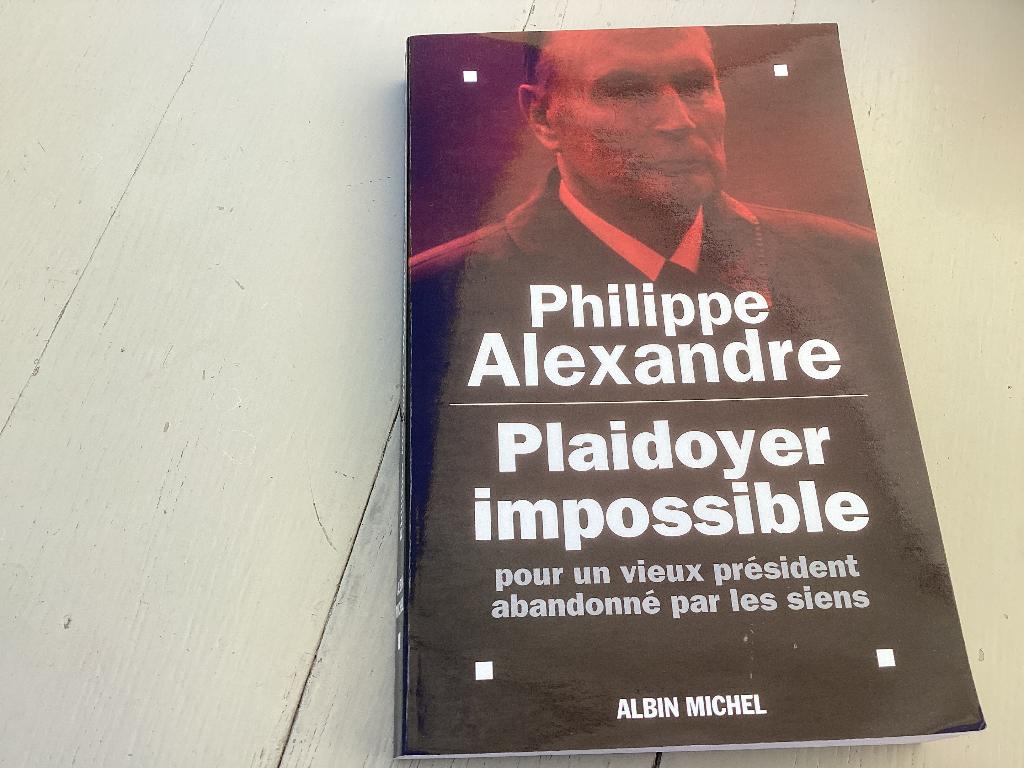 Plaidoyer impossible pour un vieux president Abandonne par, Boeken, Boekenweekgeschenken, Ophalen of Verzenden, Zo goed als nieuw