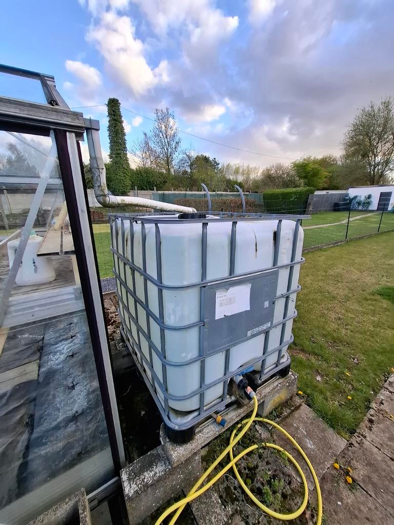 Citerne eau avec robinet et structure métal- 1000L, Enlèvement, Métal, Avec robinet