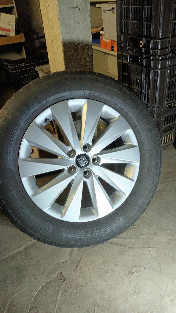 SEAT  Arona  origineel velgen  met  banden 3 stuks, Ophalen, Band(en)