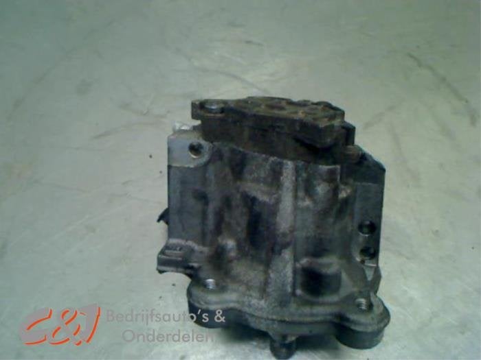 Pompe carburant mécanique d'un Peugeot Partner, -, 3 mois de garantie, Utilisé, -