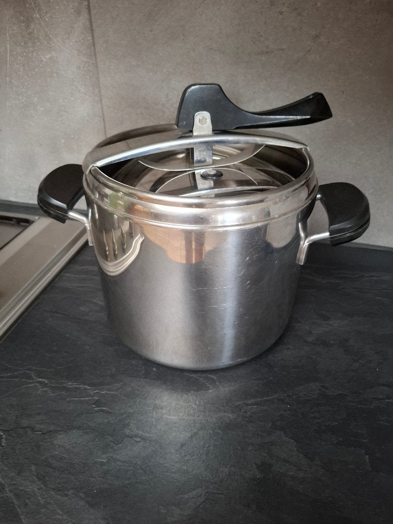 Snelkookpan Lagostina 9L, Ophalen, Gebruikt, Inox, Kookpan of Snelkookpan
