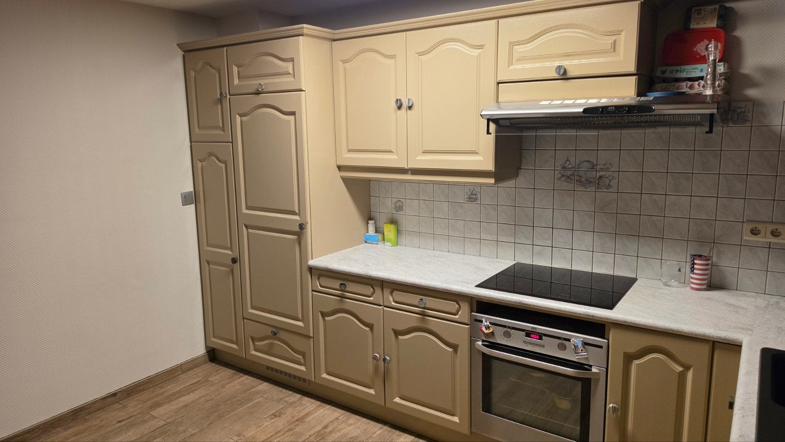 Cuisine équipée complète en chêne / bois (avec électroménage, Enlèvement, Comme neuf, Crème, Cuisine d'angle