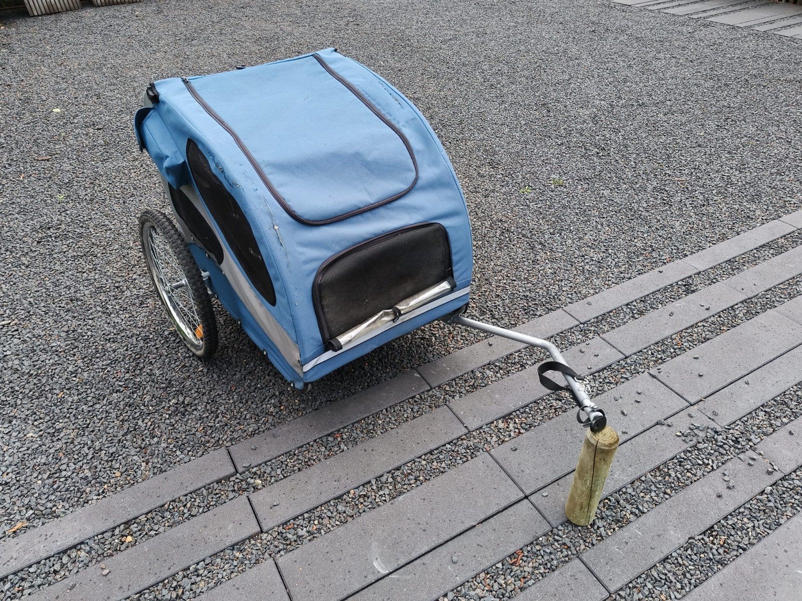 Fietskar voor hond, Ophalen