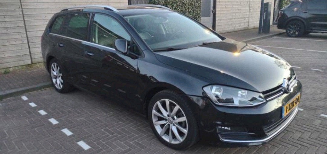 Volkswagen Golf 1.6 TDI 81KW/110PK Var. Aut7 2014 Zwart, Auto's, Volkswagen, Automaat, Zwart, Zwart, 1598 cc