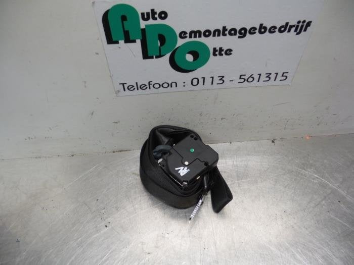 Veiligheidsgordel rechts-voor van een Opel Corsa (Corsa C 00, Auto-onderdelen, Gebruikt, -, -, Opel