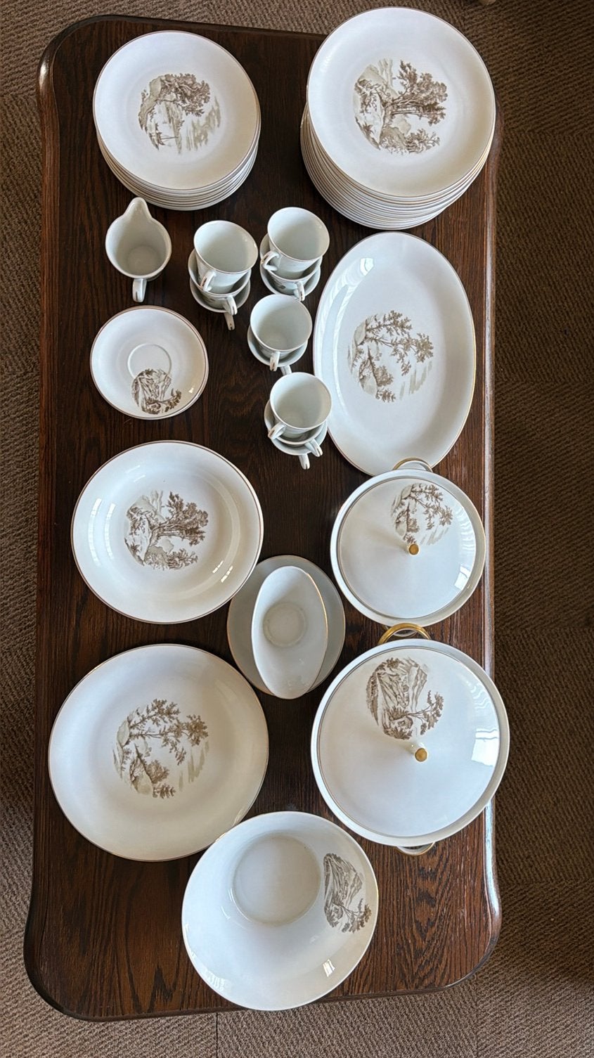 Diepenbeek, complete servies set. 10-14st, Ophalen