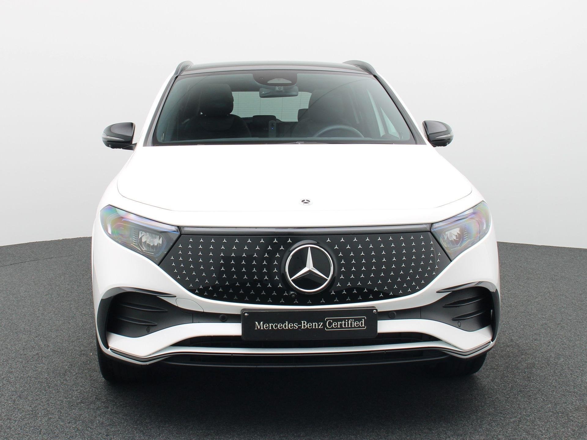 Mercedes-Benz EQA 250+ Star Edition + PANO + TREKHAAK + BURM, Auto's, Mercedes-Benz, Stof, Gebruikt, Zwart, Wit
