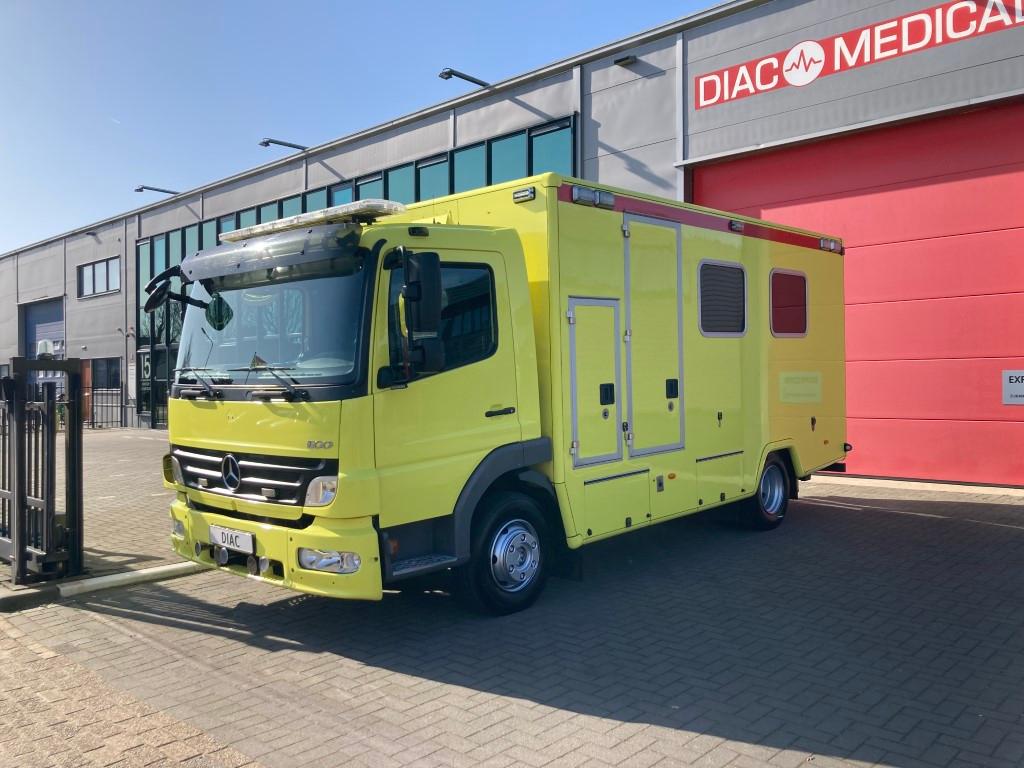 Mercedes-Benz ATEGO 824 L MICU Ambulance (bj 2009), Auto's, Automaat, Gebruikt, 175 kW, Bedrijf