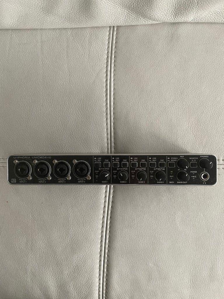 Behringer U-PHORIA UMC404HD en bon état, Musique & Instruments, Modules de son, Enlèvement, Utilisé