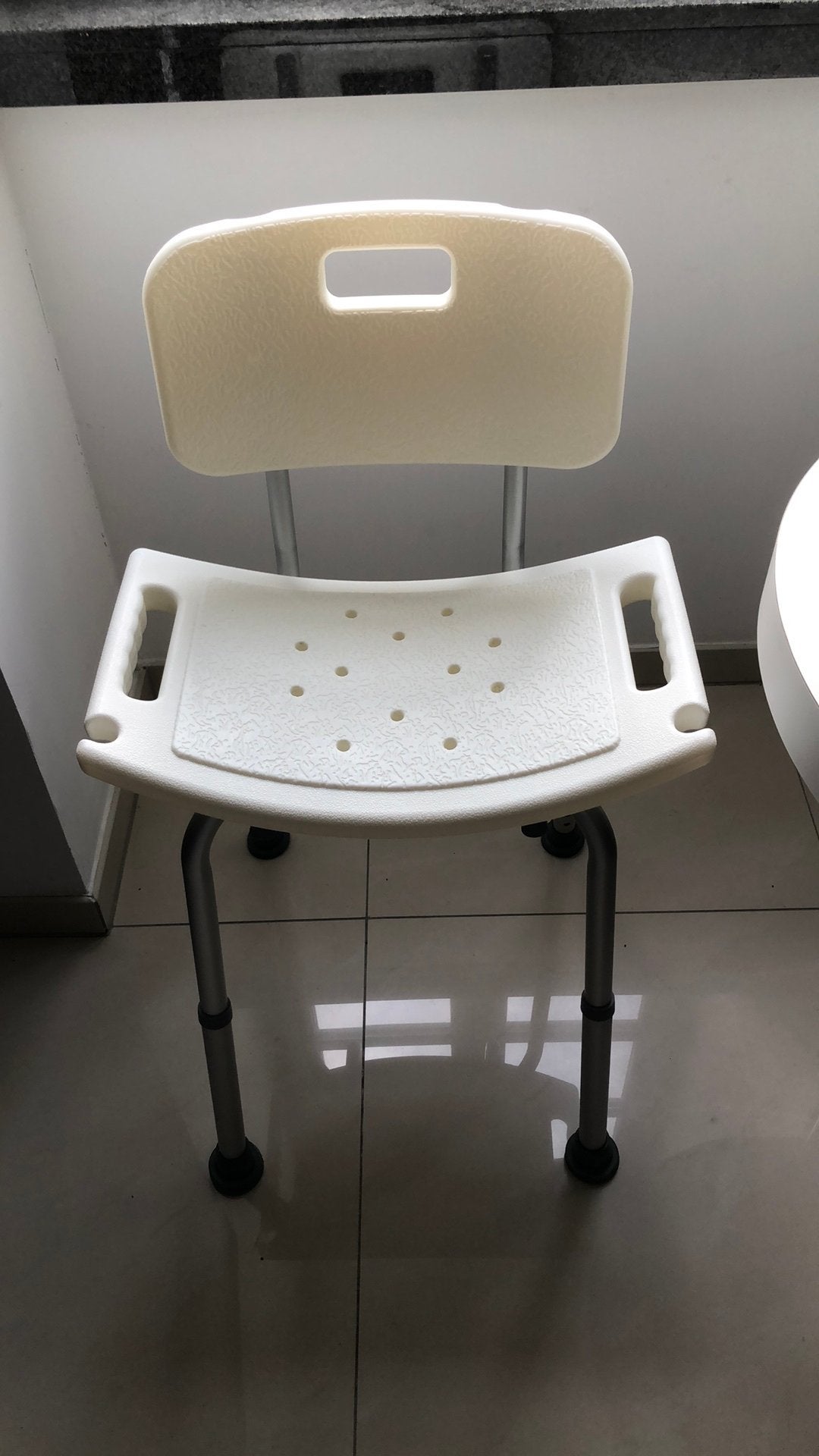 Douche stoel vetstelbaar in hoogte, Diversen, Verpleegmiddelen, Ophalen, Zo goed als nieuw